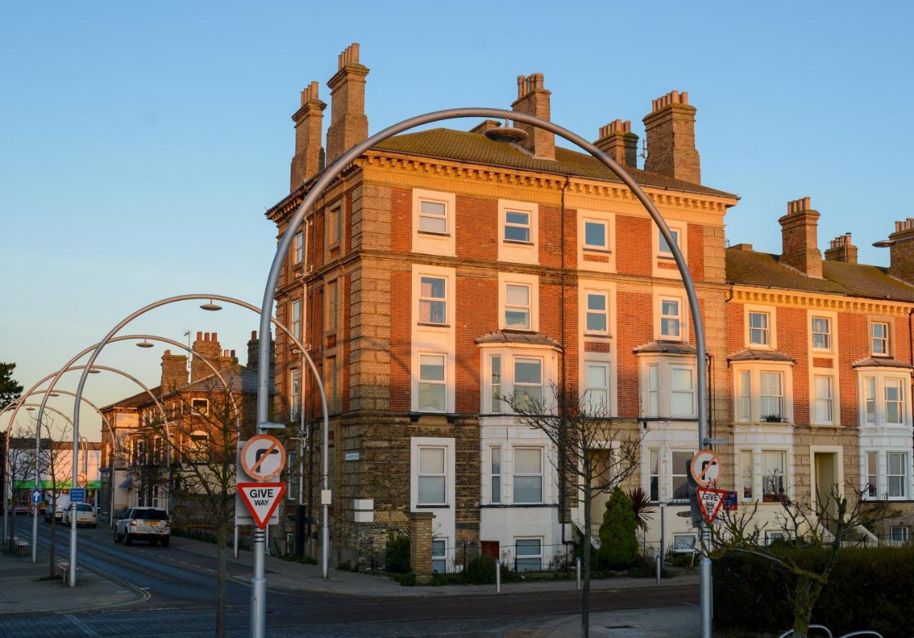 Sea Views Stunning 2 Bedroom Apartment # Lowestoft Εξωτερικό φωτογραφία