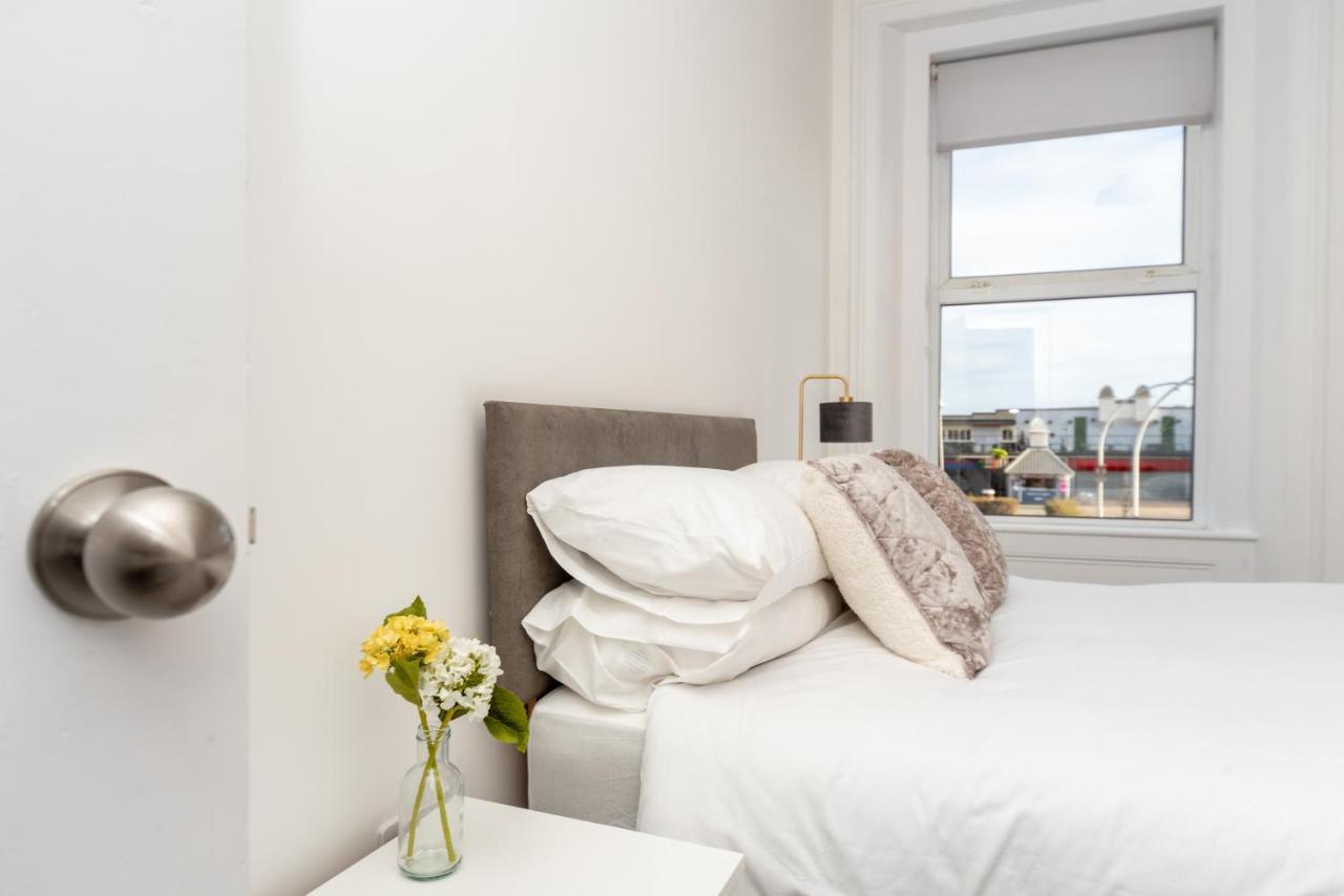 Sea Views Stunning 2 Bedroom Apartment # Lowestoft Εξωτερικό φωτογραφία